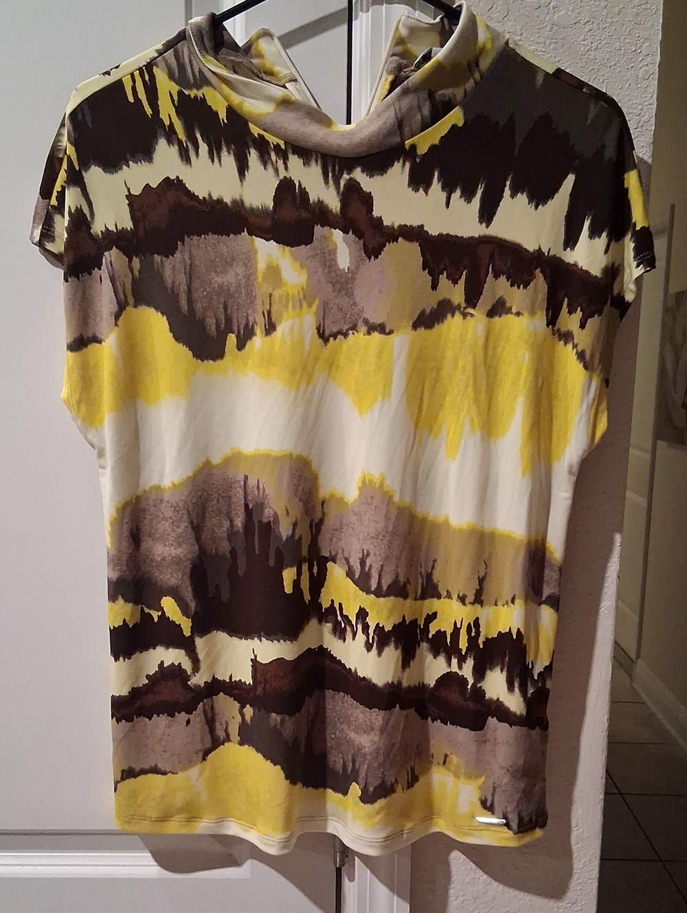 Calvin Klein Yellow Brown Abstract Short Sleeve Tee
